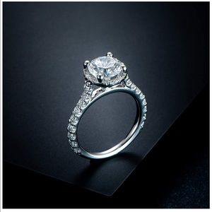 2 carat cubic zirconia ring size 9